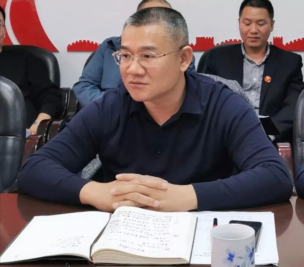 李寧湘到湘運公交開展“不忘初心、牢記使命”主題教育